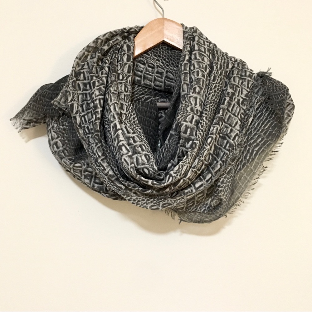 Snake print Black & White gauzy raw edge scarf